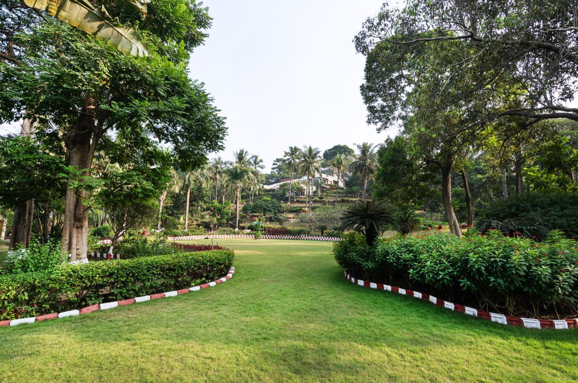 Saffronstays Pride Rock Mandve Exterior foto